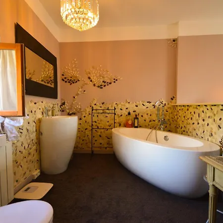 Holiday home Maison De Charme Avec Piscine Chauffee Pres De Uzes *